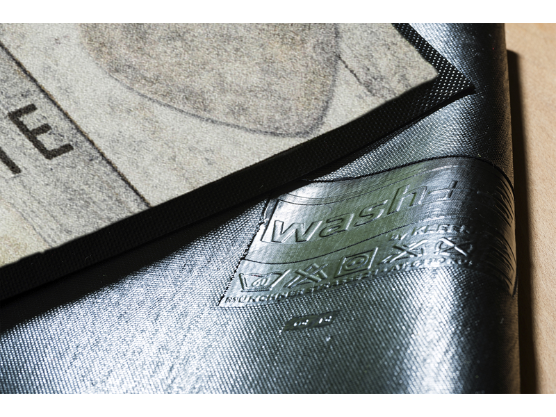 Rückenansicht des Läufers mit Herzen im Landhausstil